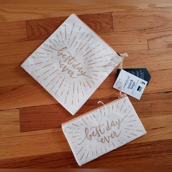 Best Day Ever Bundle- 2 snack bags & 1 Food Jar NWT - Picture 2 of 8